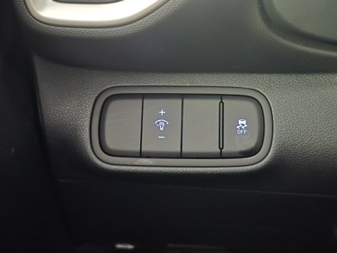 Certified 2023 Hyundai Venue SEL image 21