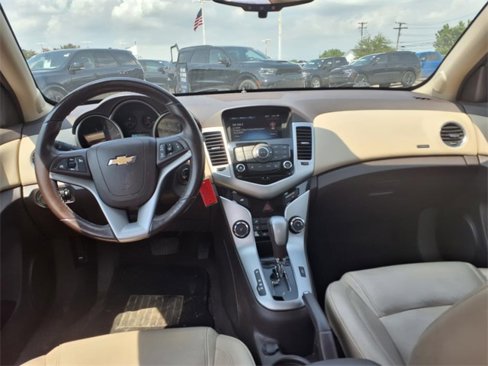 Used 2016 Chevrolet Cruze LT image 11