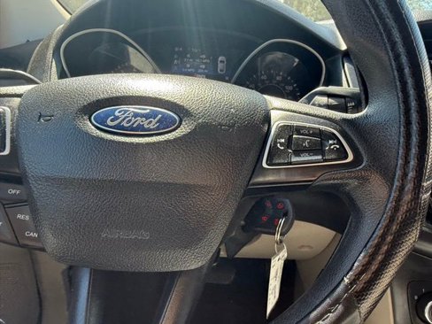 Used 2017 Ford Focus SE image 21