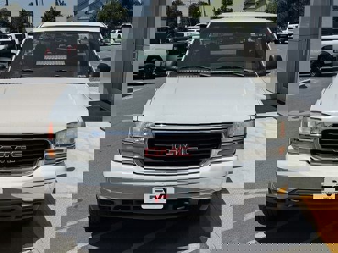 Used 2001 GMC Sierra 1500 SL image 2