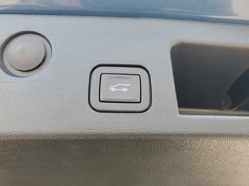 Used 2026 Chevrolet Equinox LT w/ Convenience Package II image 9
