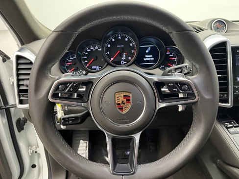 Used 2017 Porsche Cayenne Platinum Edition image 12