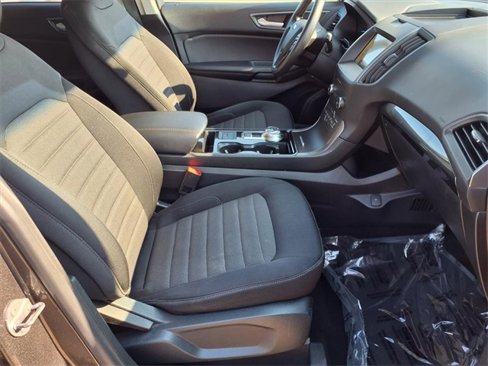 Used 2020 Ford Edge SE image 22