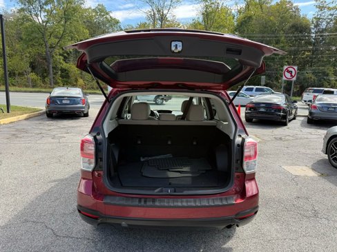 Used 2017 Subaru Forester 2.5i Premium w/ All-Weather Package image 12