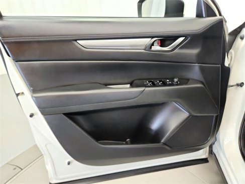 Used 2020 MAZDA CX-5 Touring image 27
