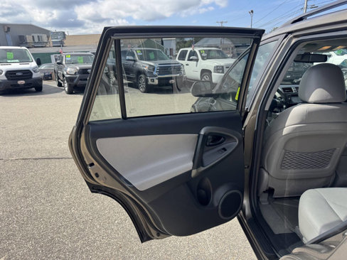Used 2011 Toyota RAV4 Limited image 31