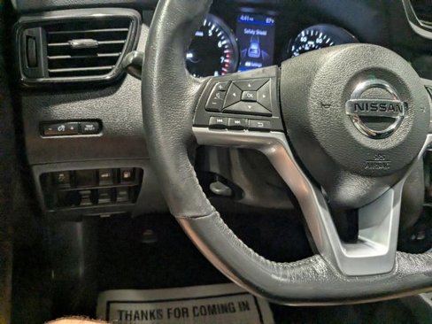 Used 2018 Nissan Rogue SV image 28