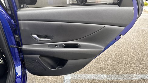 Used 2021 Hyundai Elantra SE image 28
