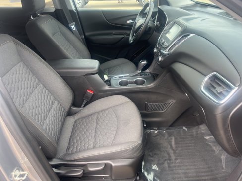 Used 2018 Chevrolet Equinox LT image 48