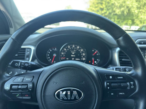 Used 2017 Kia Sorento SX image 35