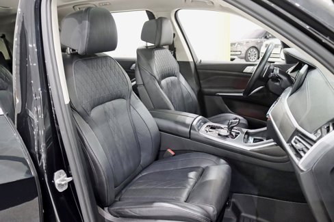 Used 2022 BMW X7 xDrive40i w/ Executive Package image 34