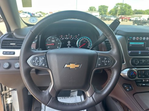 Used 2017 Chevrolet Suburban Premier image 10