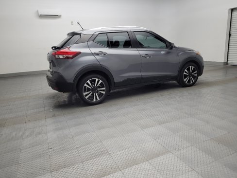Used 2020 Nissan Kicks SV image 10