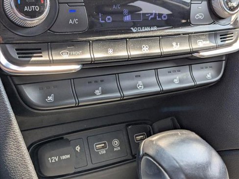 Used 2020 Hyundai Santa Fe Limited image 17