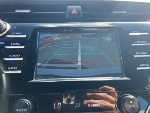 Used 2018 Toyota Camry SE image 34