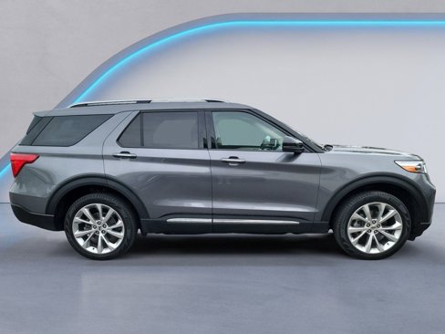 Used 2022 Ford Explorer Platinum w/ Equipment Group 601A image 3