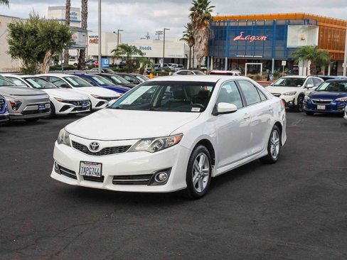 Used 2013 Toyota Camry SE image 3