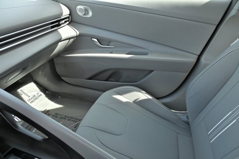 Used 2022 Hyundai Elantra SEL image 24