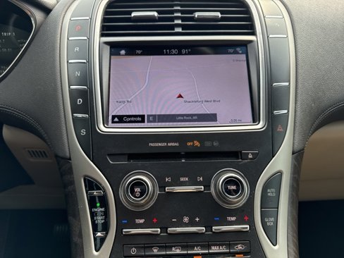 Used 2019 Lincoln Nautilus Select image 10