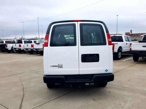 Used 2012 Chevrolet Express 3500 image 8