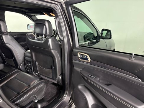Used 2017 Jeep Grand Cherokee Overland image 33