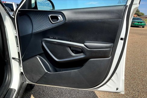 Used 2022 Kia Soul EX image 21