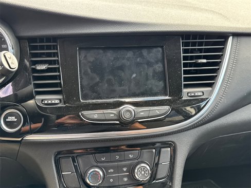 Used 2022 Buick Encore Preferred w/ Safety Package image 11