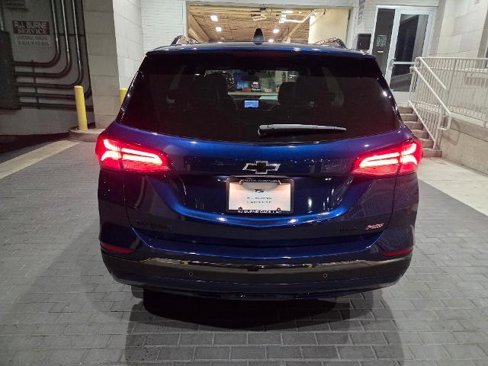 Used 2022 Chevrolet Equinox RS w/ Infotainment Package image 4
