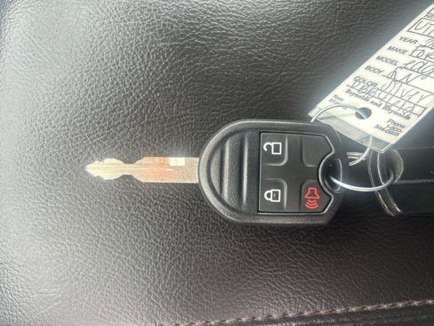 Used 2013 Ford Edge SEL image 30