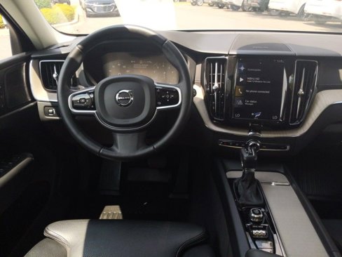 Used 2020 Volvo XC60 T5 Inscription w/ Protection Package Premier image 2