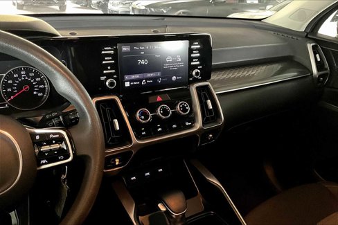 Used 2021 Kia Sorento LX image 6