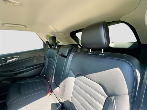 Used 2024 Ford Edge SEL image 25