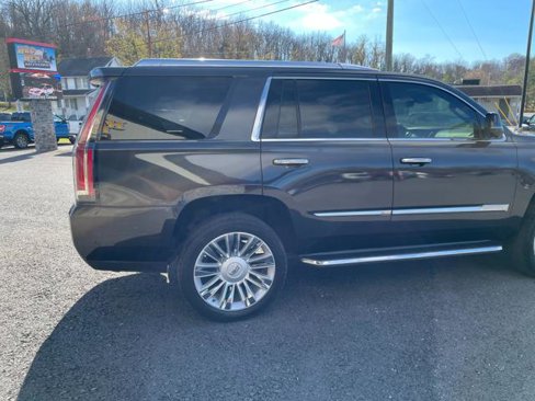 Used 2017 Cadillac Escalade Premium Luxury image 8