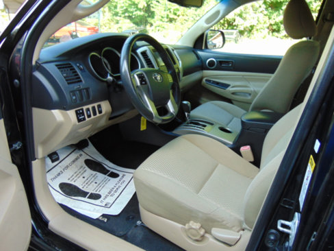 Used 2013 Toyota Tacoma 4x4 Access Cab V6 w/ SR5 Pkg image 9