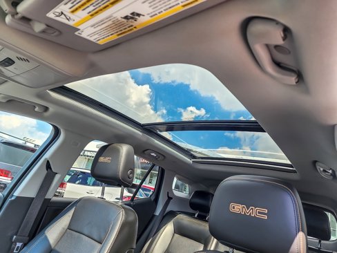Used 2020 GMC Terrain SLT w/ Preferred Package image 8