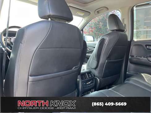 Used 2019 Honda Pilot Touring image 14
