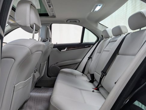 Used 2012 Mercedes-Benz C 250 Luxury image 18