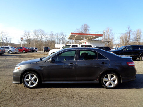 Used 2011 Toyota Camry SE image 8