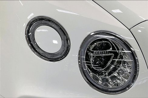 Used 2019 Bentley Bentayga image 30