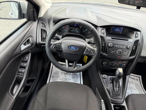 Used 2015 Ford Focus SE image 42