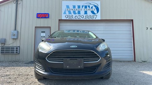 Used 2017 Ford Fiesta SE image 4