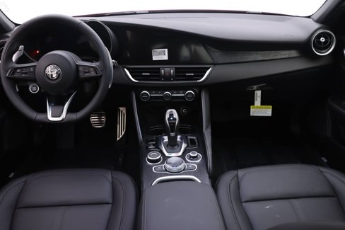 New 2024 Alfa Romeo Giulia Sprint image 8