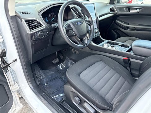 Used 2022 Ford Edge SE w/ Black Appearance Package image 11