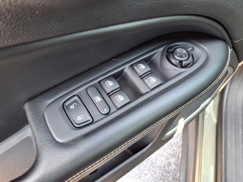Used 2021 Jeep Compass Latitude w/ Sun and Sound Group image 16