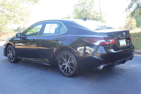 Used 2023 Toyota Camry SE image 6
