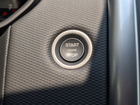 Certified 2024 Land Rover Discovery Dynamic SE image 11