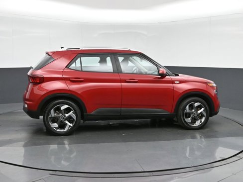Used 2022 Hyundai Venue Limited w/ Cargo Package image 8