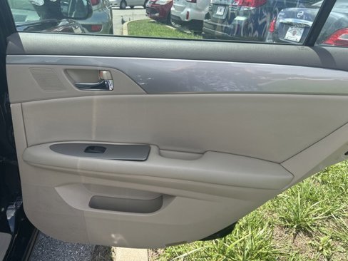 Used 2007 Toyota Avalon XL image 16