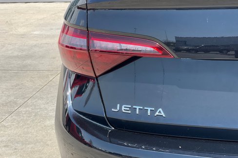 Used 2022 Volkswagen Jetta S image 21