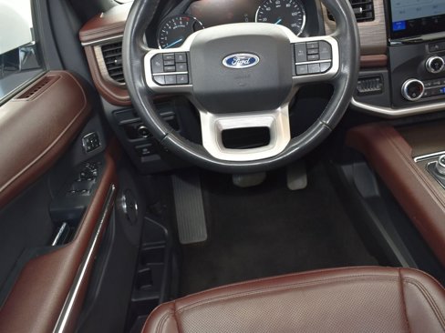 Used 2023 Ford Expedition Limited image 30